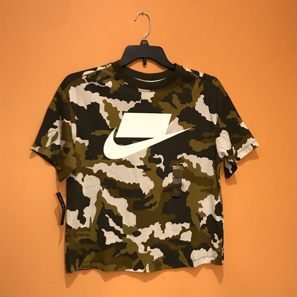 Nike Tops - Nike NSW Women’s T-Shirt